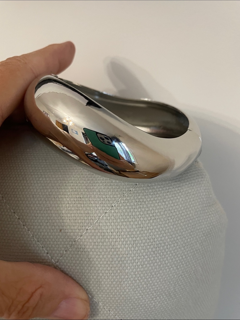 Chunky Silver Hinged Bangle Bracelet. NWOT